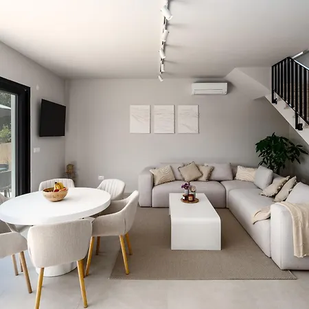 Kona Villa *