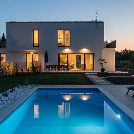 Kona Villa